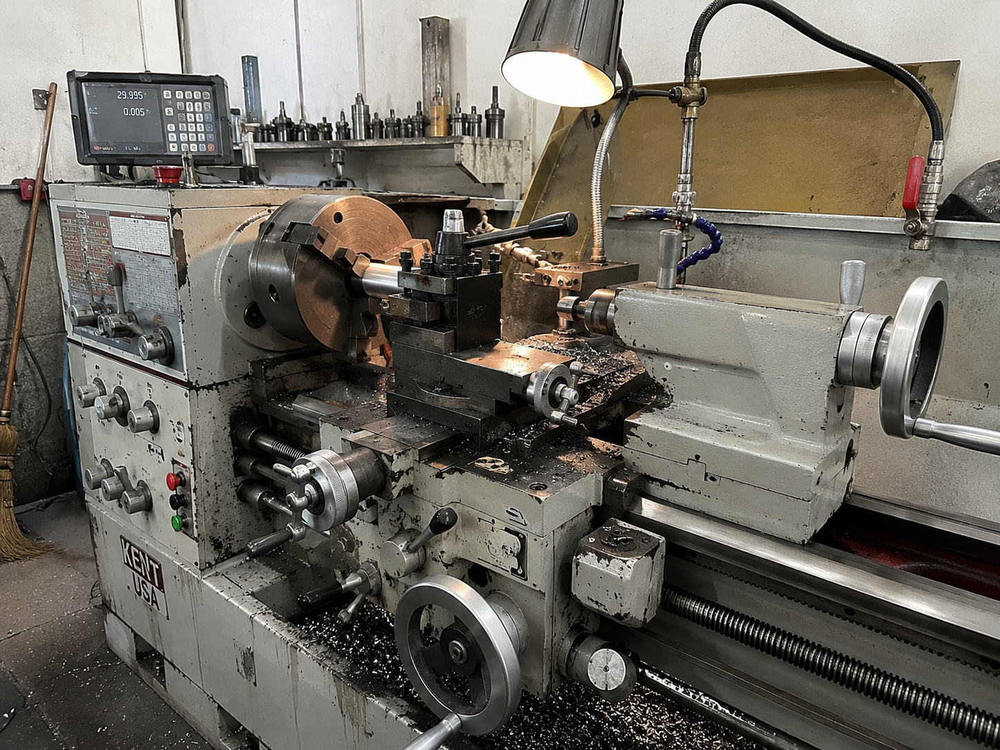 strungarie, servicii strungarie, strungarie CNC, prelucrari mecanice, prelucrari prin aschiere, strunjire piese metalice, piese de precizie, prelucrare metal, atelier strungarie, strunjire CNC, prelucrare inox, prelucrare aluminiu, executie piese metalice, componente industriale, servicii prelucrari mecanice, piese pentru utilaje, strung universal, piese unicat, prelucrare arbori, prelucrare bucse